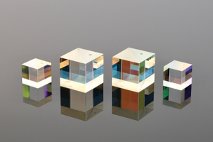 Broadband Beamsplitter Cube